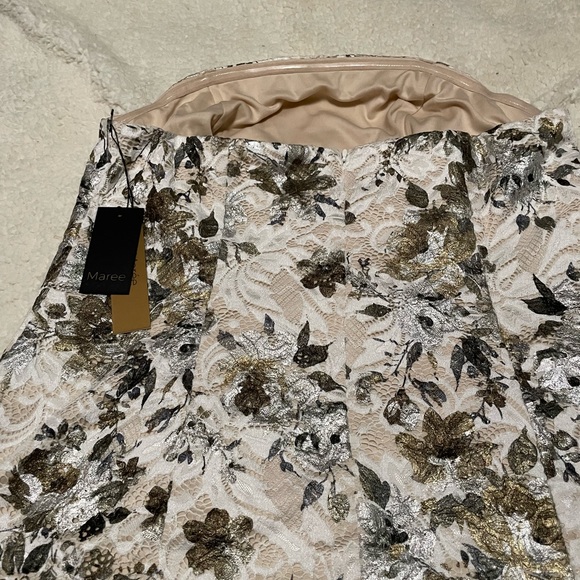 Gold Foil Floral Lace Strapless Top - Picture 3 of 6